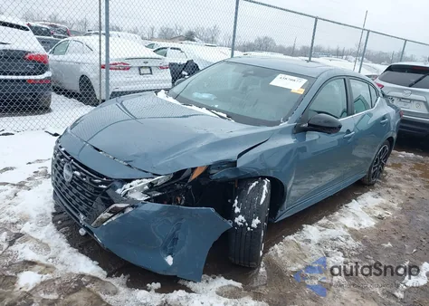 2025 Nissan Sentra Sr z USA, uszkodzony, nr VIN 3N1AB8DV5SY326472